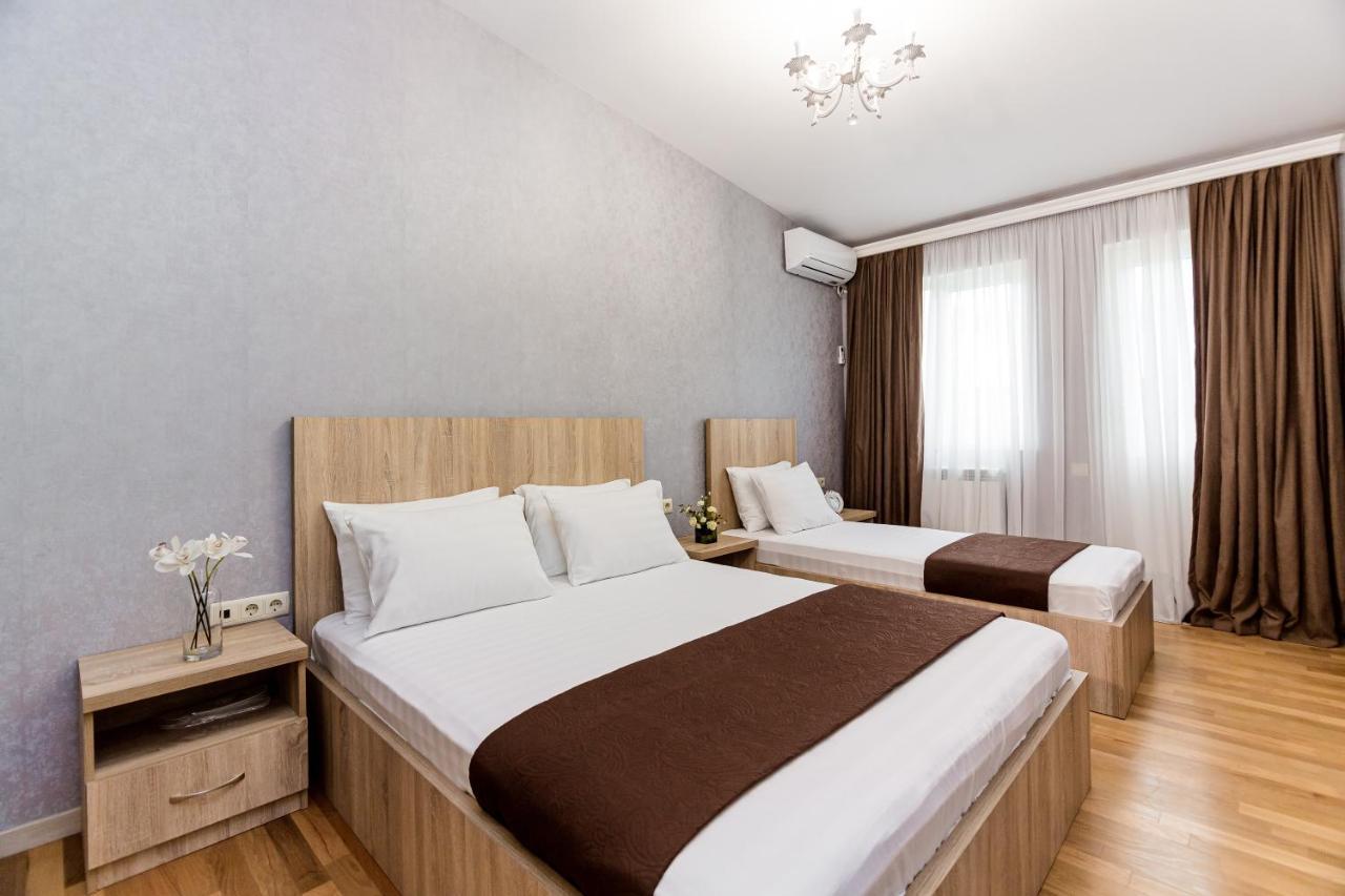 Dat Exx Apartments On Liberty Square Тбилиси Екстериор снимка