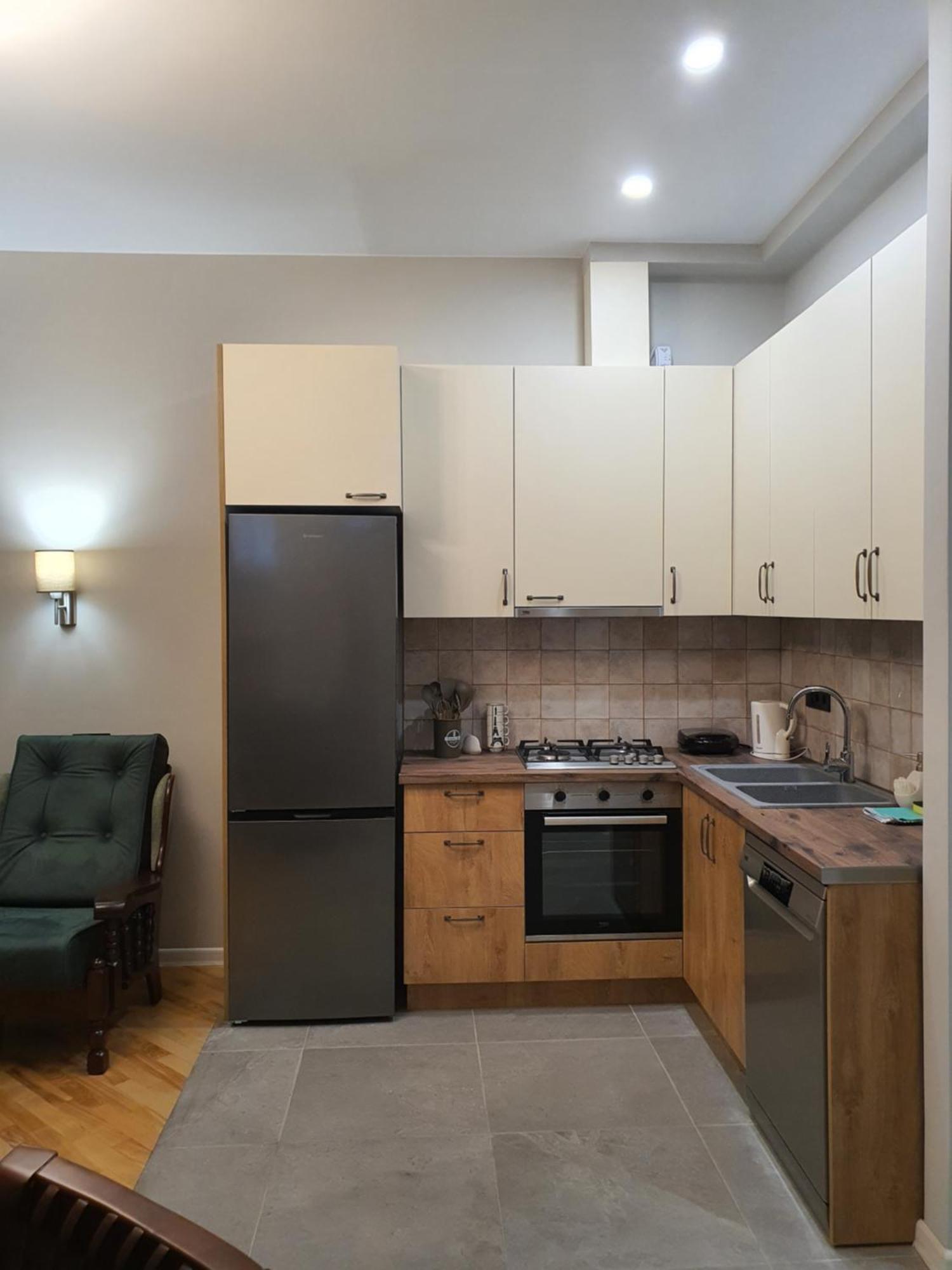 Dat Exx Apartments On Liberty Square Тбилиси Екстериор снимка