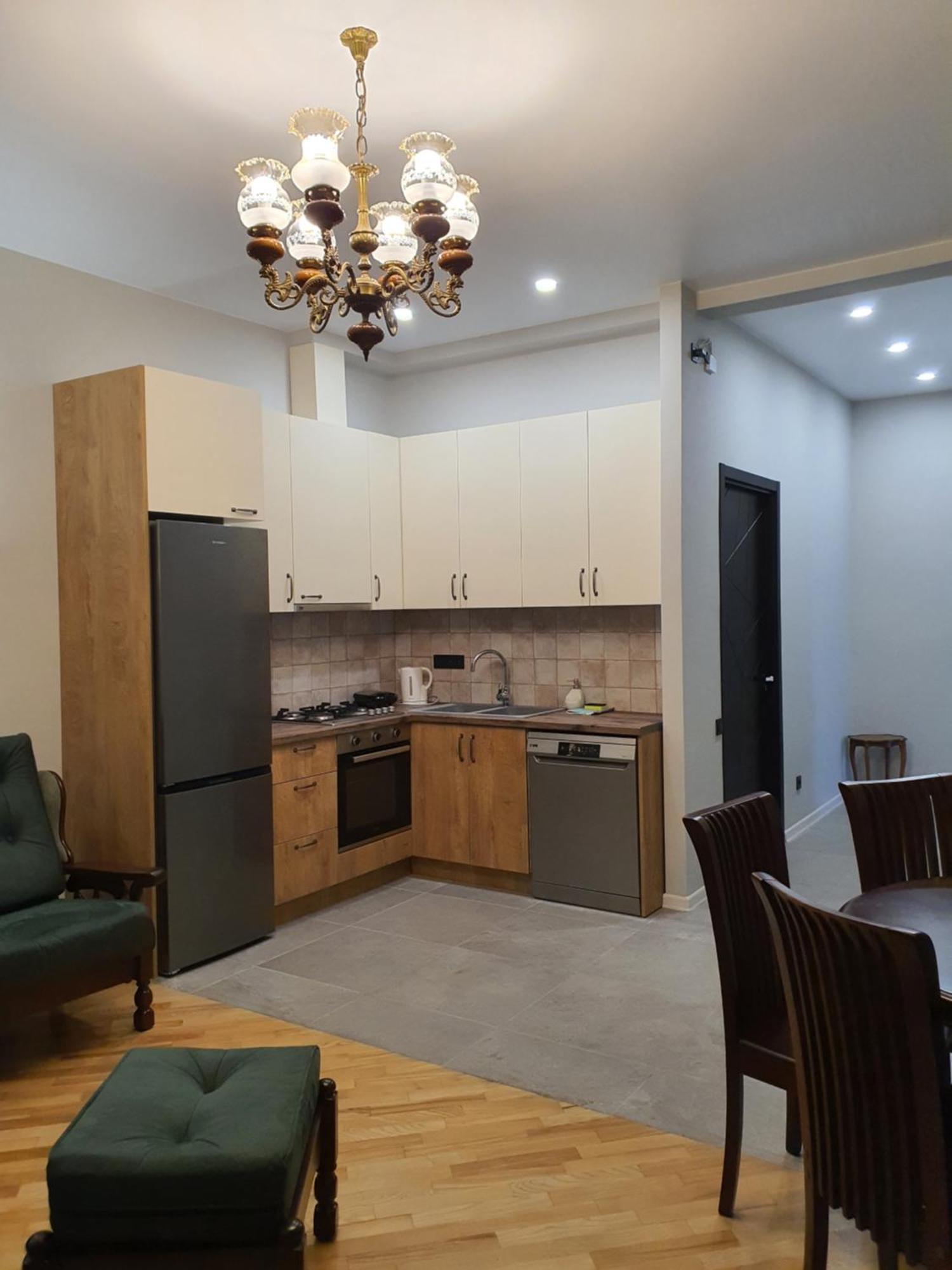 Dat Exx Apartments On Liberty Square Тбилиси Екстериор снимка