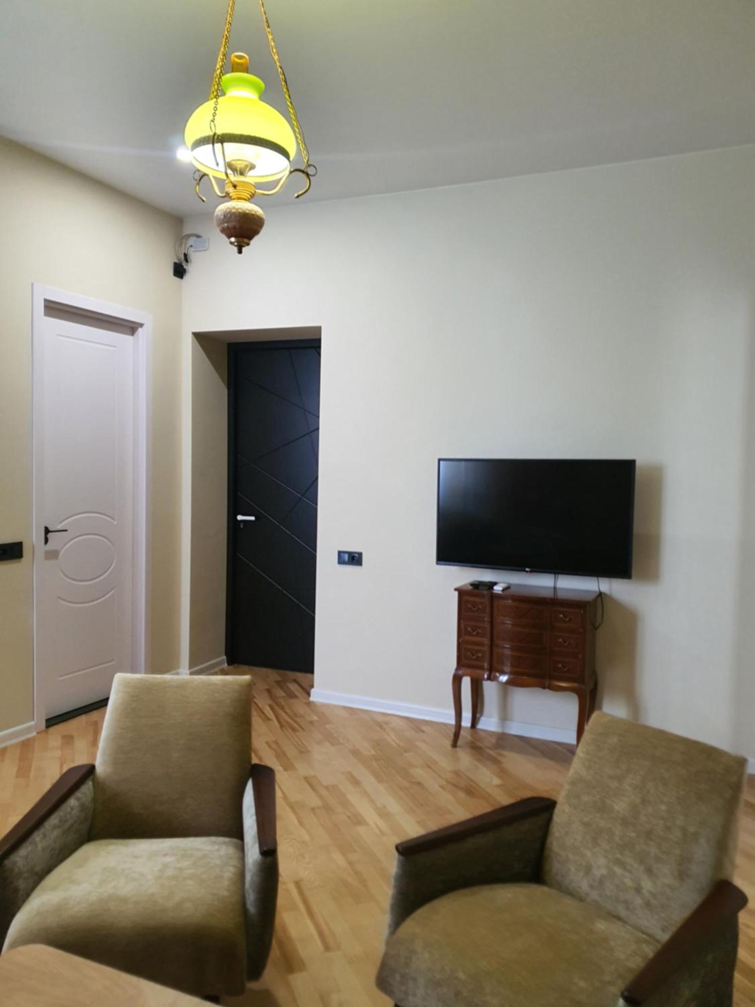 Dat Exx Apartments On Liberty Square Тбилиси Екстериор снимка