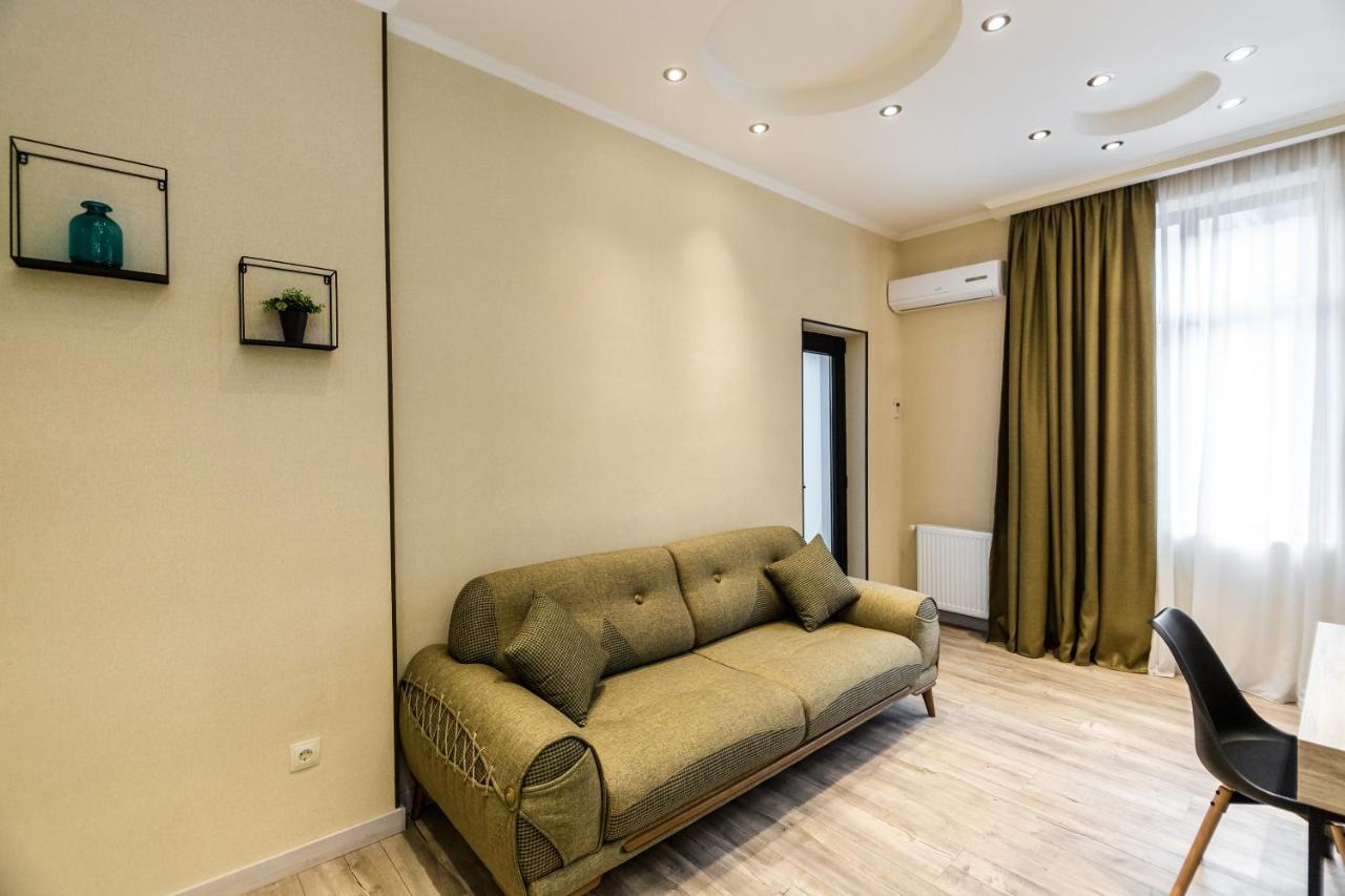 Dat Exx Apartments On Liberty Square Тбилиси Екстериор снимка