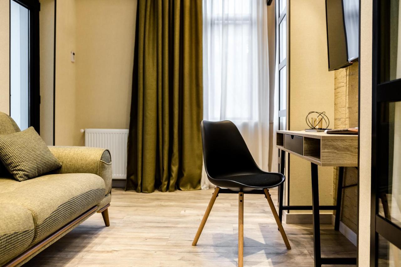 Dat Exx Apartments On Liberty Square Тбилиси Екстериор снимка